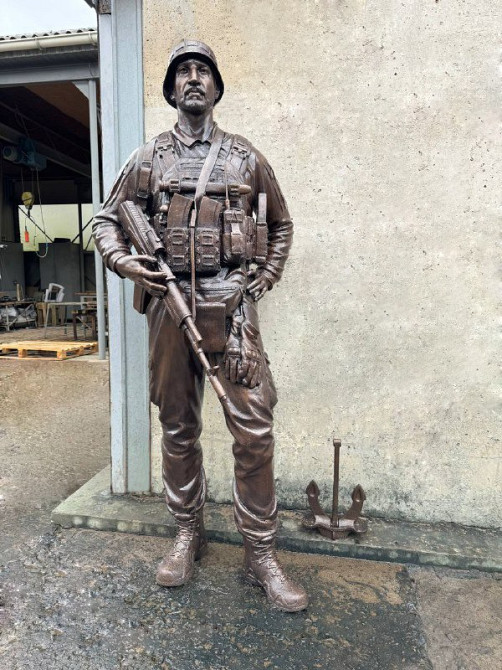 Бронзовий пам’ятник загиблому військовому ТрО — авторська робота на замовлення Київ - зображення 5