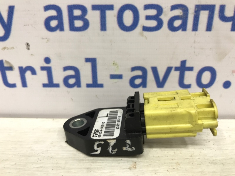 Датчик удара (AIRBAG) Toyota Avensis 2002-2010 8983105010 (Арт. 39937) Киев - изображение 1