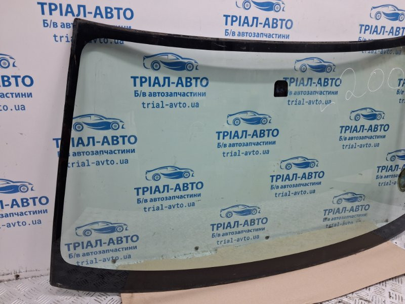 Стекло лобовое Mitsubishi L200 KB 2.5 ДИЗЕЛЬ 4D56U МКПП 2006 (б/у) Київ - зображення 2