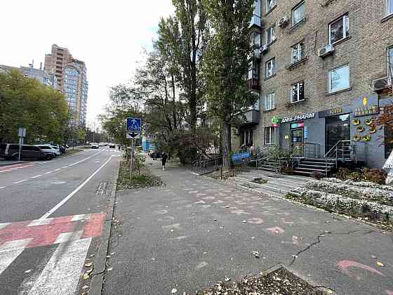 долгосрочная аренда торговые площади Киев, Печерский, 2200 $/мес. Киев