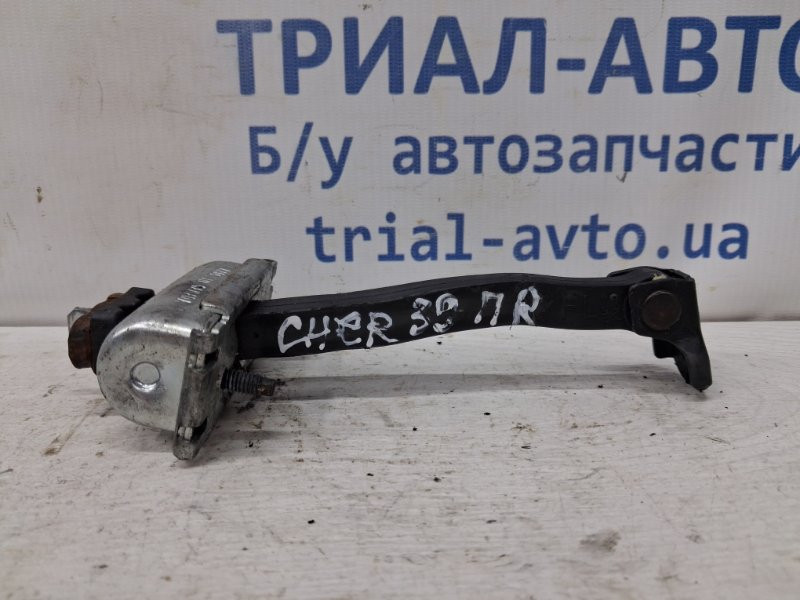Ограничитель двери передний правый Jeep Cherokee KL 2.4 БЕНЗИН ED6 2013 (б/у) Киев - изображение 1
