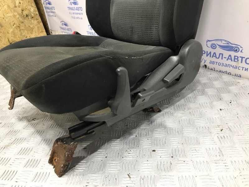Сиденье переднее левое Mitsubishi Pajero Sport K9 2.5 DIESEL 4D56 1996 (б/у) Киев - изображение 5