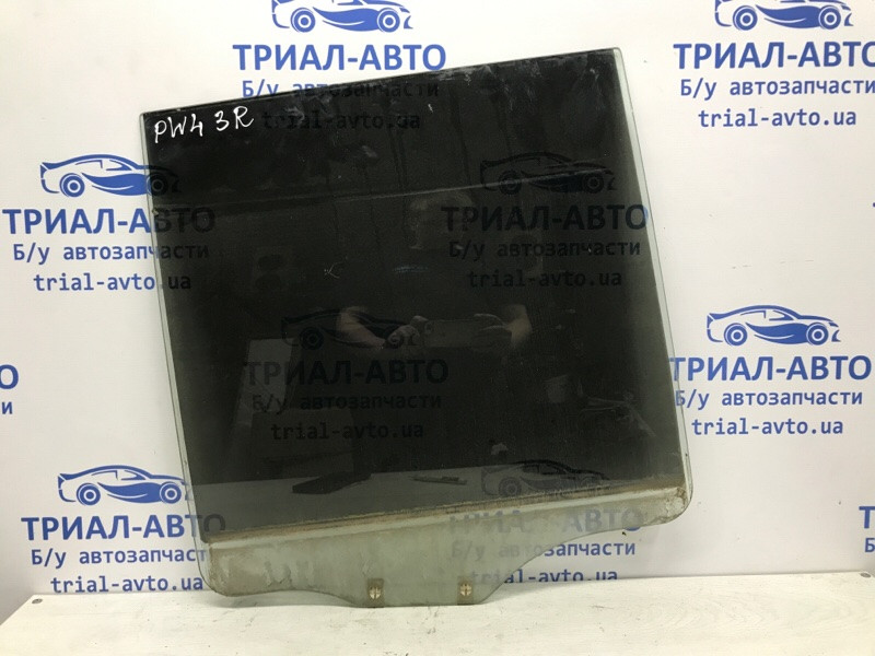 Стекло двери заднее правое Mitsubishi Pajero Wagon 4 3.2 ДИЗЕЛЬ 4M41 2006 (б/у) Киев - изображение 1