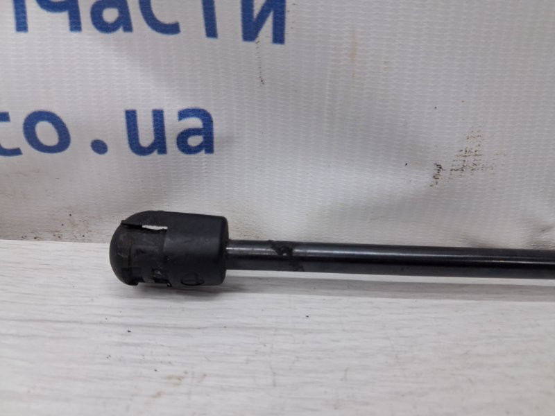 Амортизатор крышки багажника Dodge Journey 2007-2020 68101213AA (Арт. 77885) Киев - изображение 2
