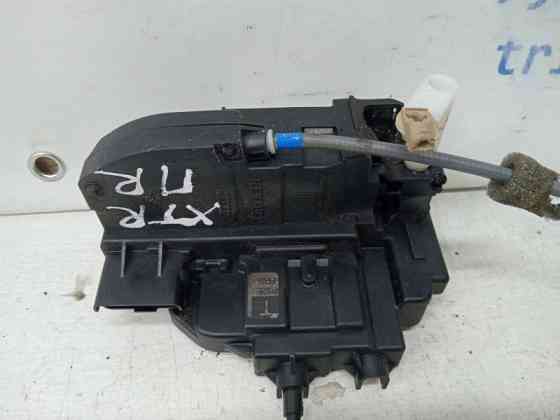 Замок двери передний правый Nissan X-Trail T31 2.0 DIESEL M9R 2007 (б/у) Киев