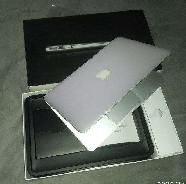 Ноутбук MacBook Air A1370 Mid 2011 Київ - зображення 1