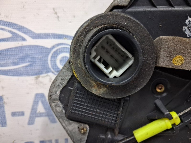 Замок двери передний правый Toyota Prado J120 4.0 1GR-FE 2002 (б/у) Київ - зображення 3