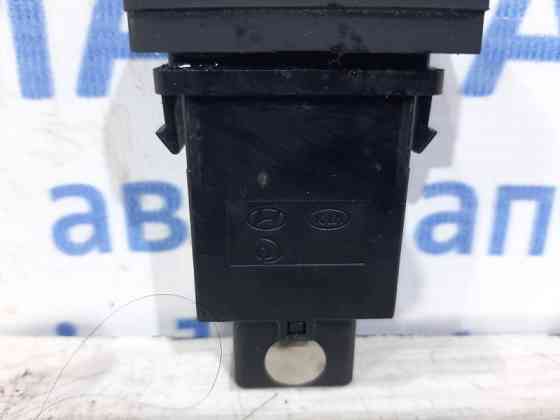 Кнопка обогрева сид. Hyundai Tucson JM 2.0 DIESEL D4EA 2004 (б/у) Киев