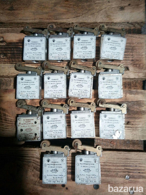 Пневмораспределители П-РК3,4 УХЛ4. Ду-4мм. Рном. -1МПа.Kv-0.25м3/ч.. -14шт. по 150грн Харків - зображення 1