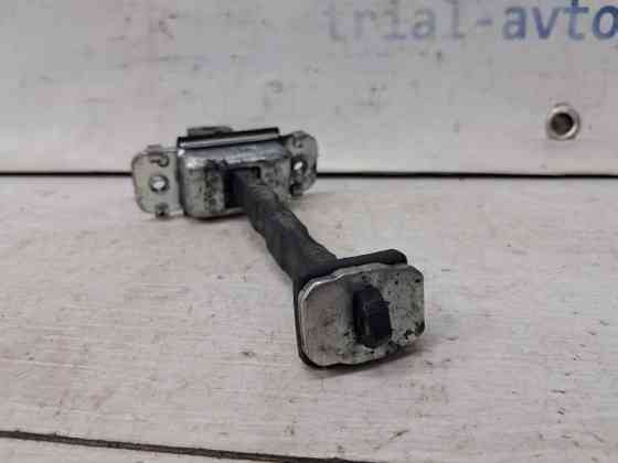 Ограничитель двери передний правый Kia Sorento BL 2.5 DIESEL D4CB 2002 (б/у) Киев