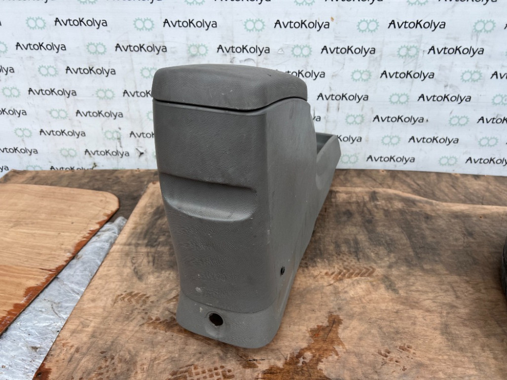 Подлокотник (консоль центральная) Renault Kangoo III 2008-2012 (8200457030) Ковель - зображення 3