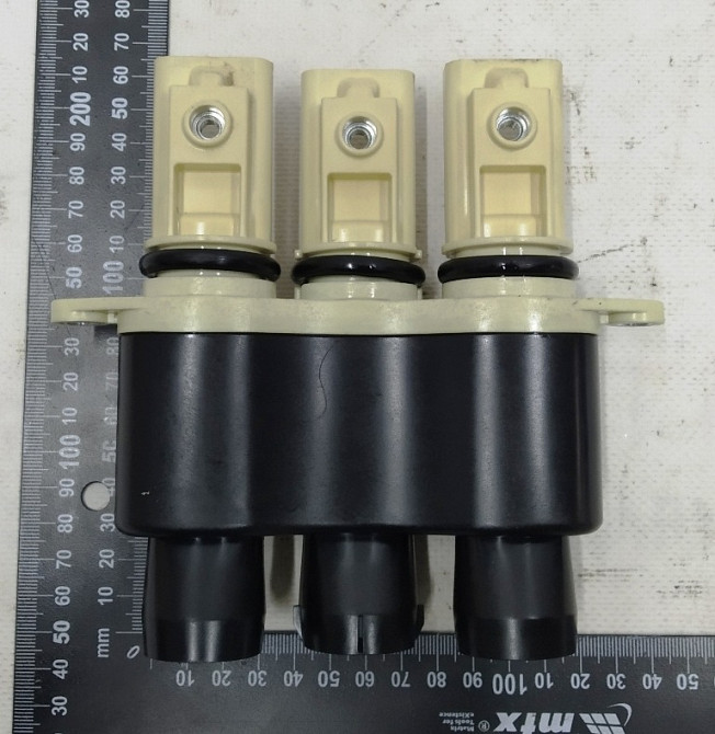 Высоковольтный разъем редуктора мотора заднего Tesla model 3 1120970-00-F Киев - изображение 4