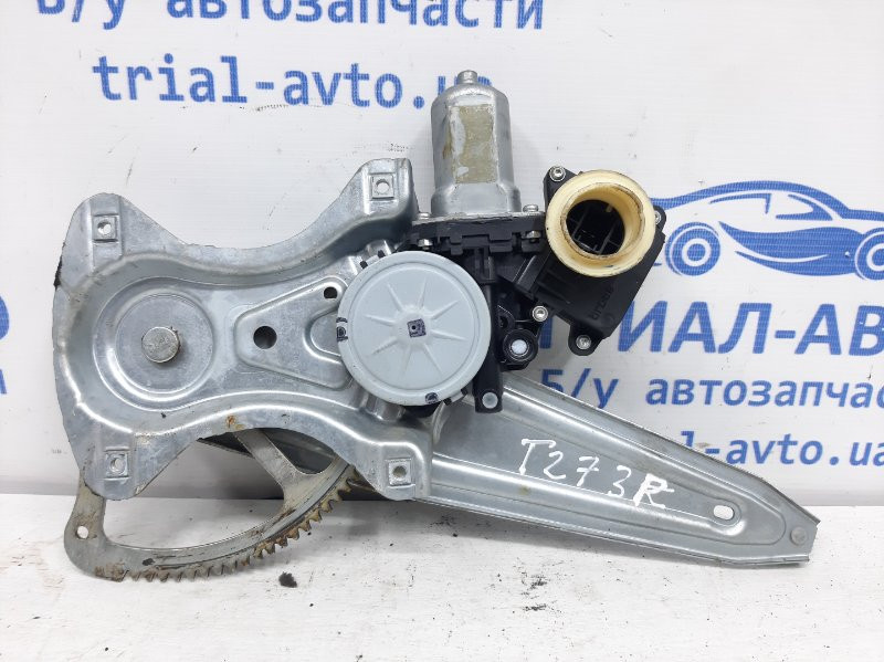 Стеклоподъемник задний правый Toyota Avensis T27 1.8 БЕНЗИН 2ZRFAE 2009 (б/у) Киев - изображение 1