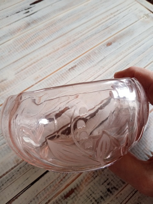 конфетница из розалинового \марганцевого\ немецкого стекла, 50-е годы Дніпро - зображення 1