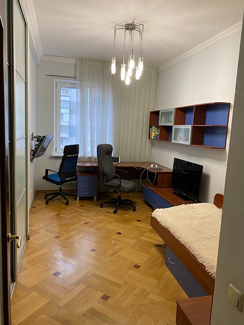 Продам 4 комнатную квартиру, Нагорка Днепр - изображение 1