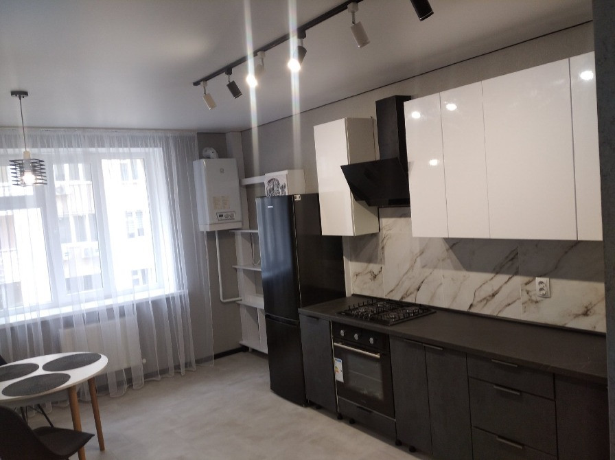 Сучасна 1к квартира Хмельницький - зображення 4