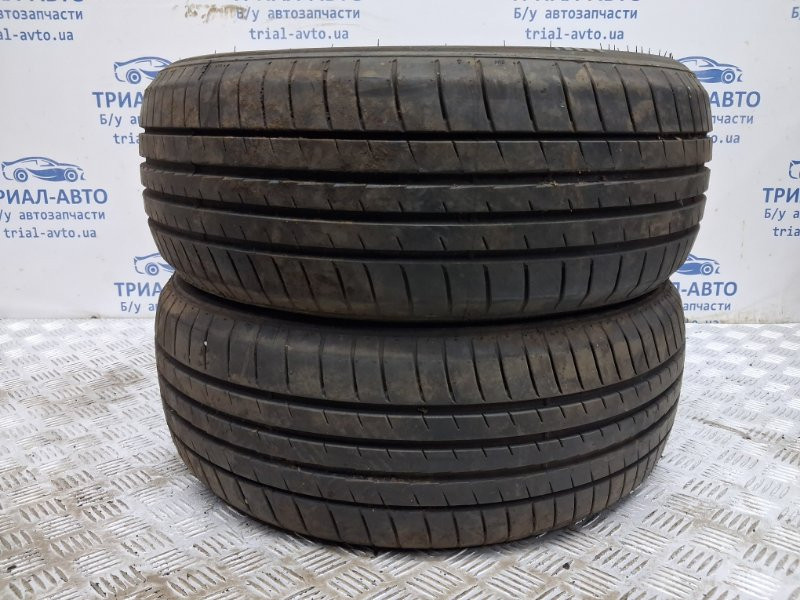 Шины 2шт R17 (б/у) Киев - изображение 1