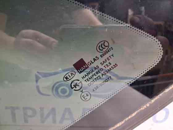 Стекло в кузов заднее левое Kia Sorento BL 2.5 DIESEL D4CB 2002 (б/у) Киев