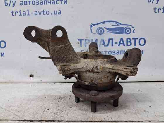 Кулак поворотный правый со ступицей Toyota Avensis T25 1.8 БЕНЗИН 1ZZFE 2002 (б/у) Київ