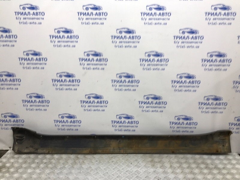 Накладка порога внешняя правая Mitsubishi Pajero Wagon 4 3.2 ДИЗЕЛЬ 4M41 2006 (б/у) Киев - изображение 4