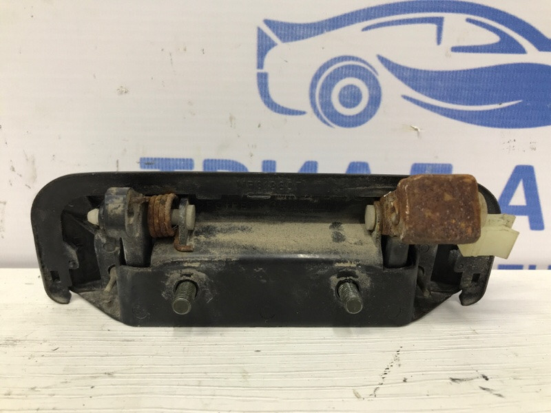 Ручка двери внешняя передняя правая Mitsubishi Pajero Sport K9 2.5 DIESEL 4D56 1996 (б/у) Київ - зображення 2