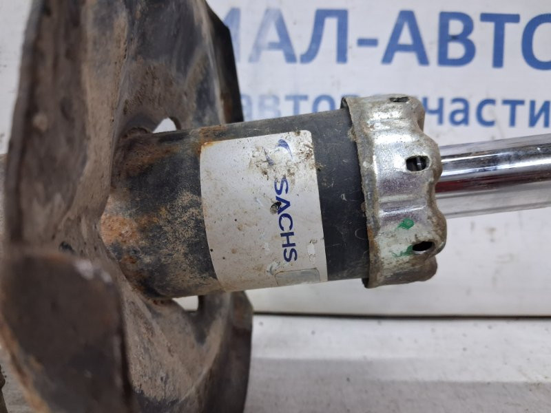 Амортизатор передний левый Toyota Avensis T25 1.8 БЕНЗИН 1ZZFE 2002 (б/у) Київ - зображення 4