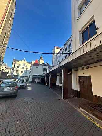 ОРЕНДА ПРИМІЩЕННЯ В ЦЕНТРІ МІСТА — вул. Галицька, 7 (під “Рошен”) Івано-Франківськ