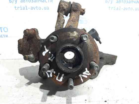 Кулак поворотный правый со ступицей Toyota Avensis T25 1.8 БЕНЗИН 1ZZFE 2002 (б/у) Киев