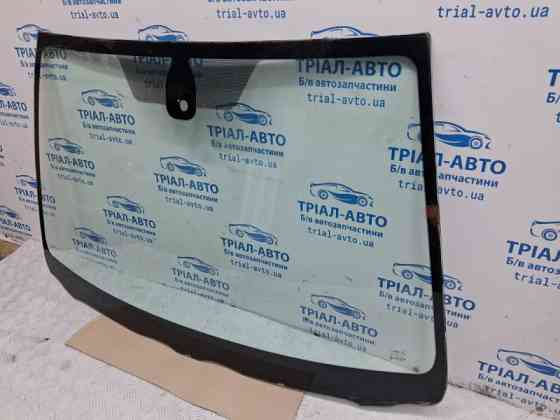 Стекло лобовое Toyota Avensis T25 2.2 DIESEL 2ADFTV 2002 (б/у) Киев