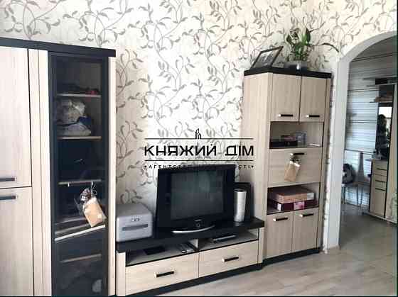 Продаж 1-кімнатної квартири по Олеся Гончара Київ