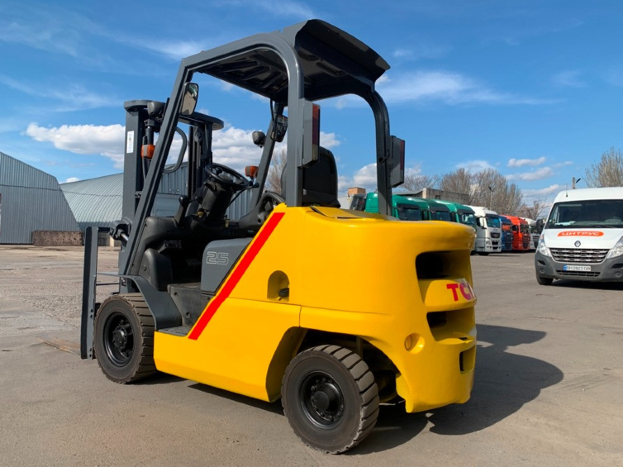 Вилочный автопогрузчик TCM (Nissan), 2017 года, с наработкой 7706 м/час. Модель: FHGE25T15. Николаев - изображение 4