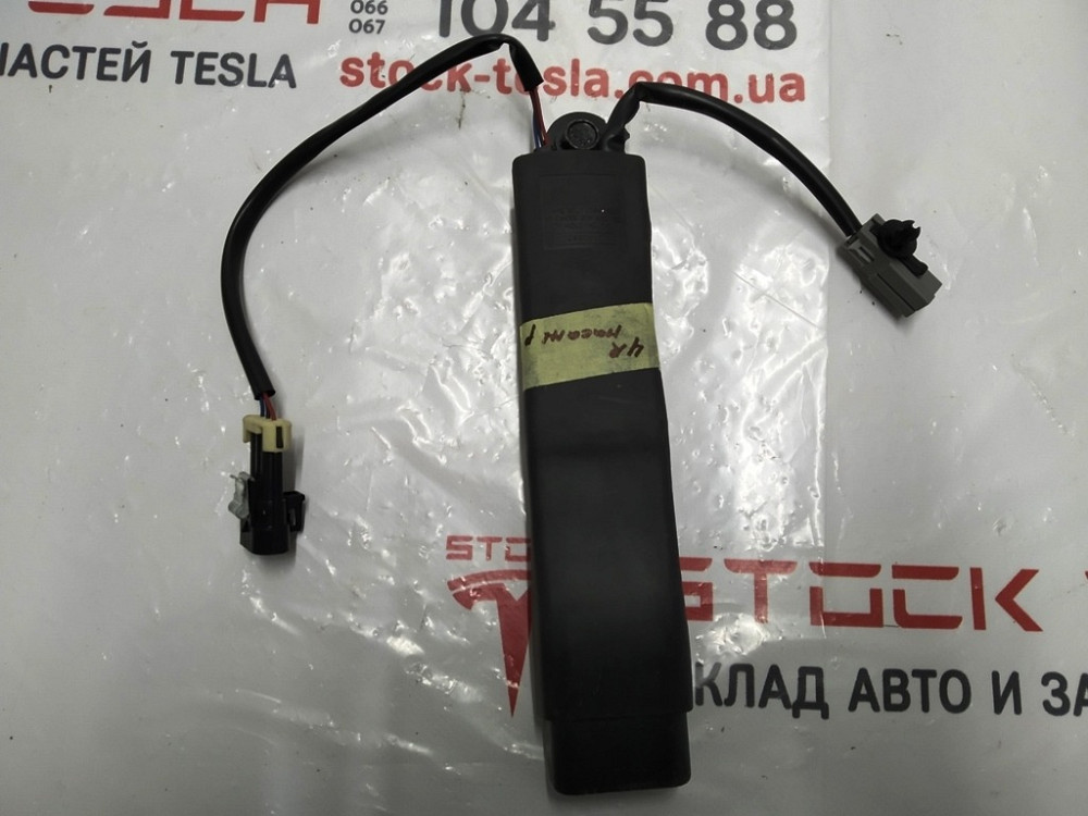 Замок ремня безопасности пассажирского сиденья Tesla model S 1013123-03-B Киев - изображение 2
