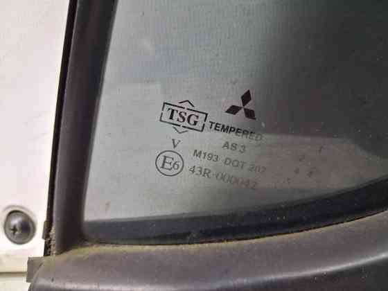 Стекло двери задней левой (форточка) Mitsubishi L200 2006-2015 MN136793 (Арт. 69324) Київ