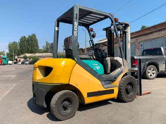 Вилковий автонавантажувач Komatsu на великих 12 колесах. Модель:FG20C-16. Львов