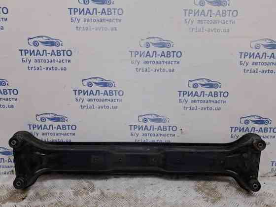 Балка передняя поперечная Mitsubishi Pajero Wagon 3 3.2 ДИЗЕЛЬ 4M41 1999 (б/у) Киев