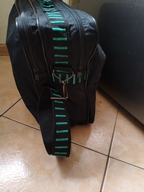 Сумка ручна кладь покладь в дорогу для подорожей і ноутбука вмістка через плече водонепромокаюча Львів - зображення 2