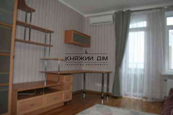 Є гененратор! Продаж 3-к.кв. студіо, метро Житомирська по вул. Львівська 22 Київ