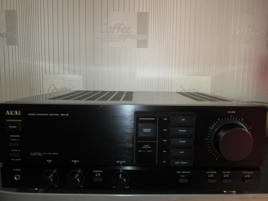 Продам японский интегральный усилитель Akai AM-32 Кривой Рог - изображение 1