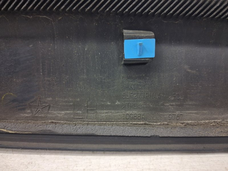 Накладка двери Jeep Compass 2016-2020 5UP27RXFAA (Арт. 71497) Київ - зображення 6