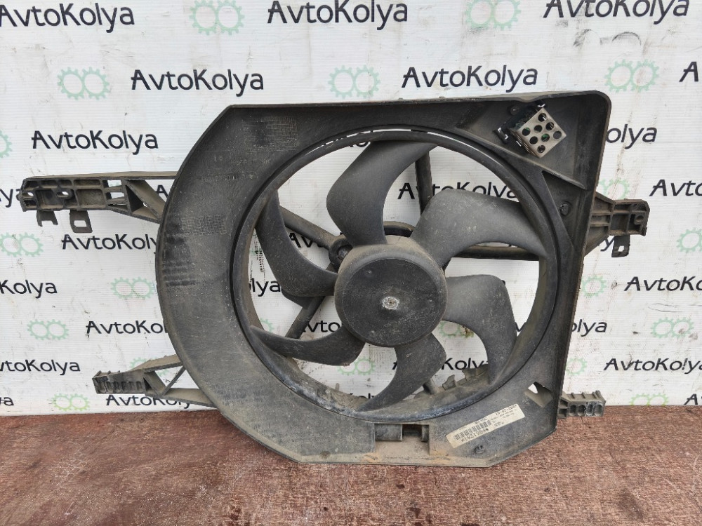 Диффузор с вентилятором Nissan Primastar 2.0 dci 2007-2010 (8200409469) Ковель - зображення 3