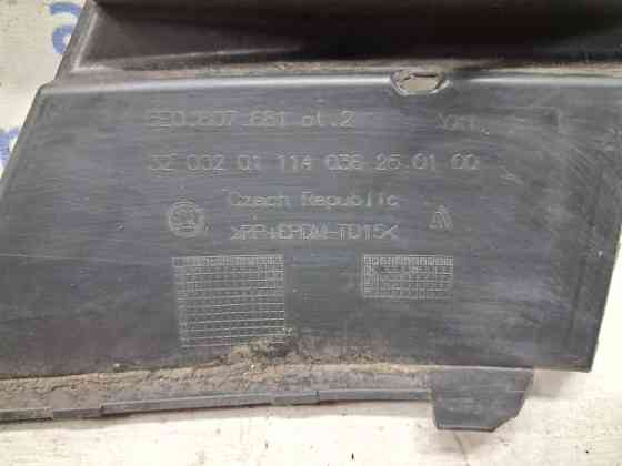 Решетка переднего бампера левая Skoda Octavia 2013-2020 5E0807681 (Арт. 80694) Киев