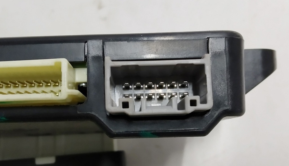 Блок управления двери задней левой/правой Tesla model X 1045490-00-H Киев - изображение 4