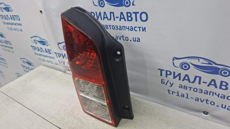 Фонарь задний внешний левый Nissan Pathfinder R51 2.5 DIESEL YD25DDTI 2004 (б/у) Київ - зображення 2