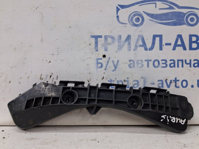 Кронштейн бампера передний правый Toyota Auris E150 1.6 БЕНЗИН 1ZRFAE 2006 (б/у) Київ - зображення 1