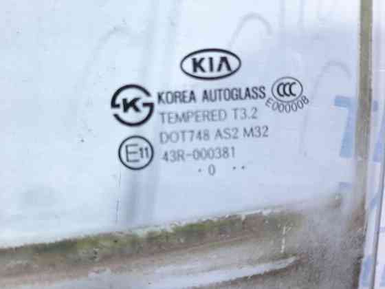 Стекло двери заднее левое Kia Sorento XM 2.0 DIESEL 2009 (б/у) Киев