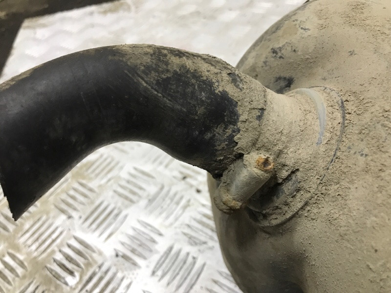 Бак топливный пластик Toyota Avensis T25 1.8 БЕНЗИН 1ZZFE 2002 (б/у) Киев - изображение 7