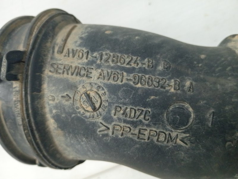 Патрубок воздушного фильтра Ford Kuga CBS 2.0 DIESEL 2011 (б/у) Київ - зображення 4