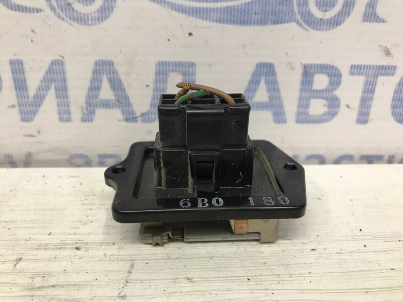 Резистор печки Mitsubishi Pajero Wagon 3 3.2 ДИЗЕЛЬ 4M41 1999 (б/у) Київ - зображення 1