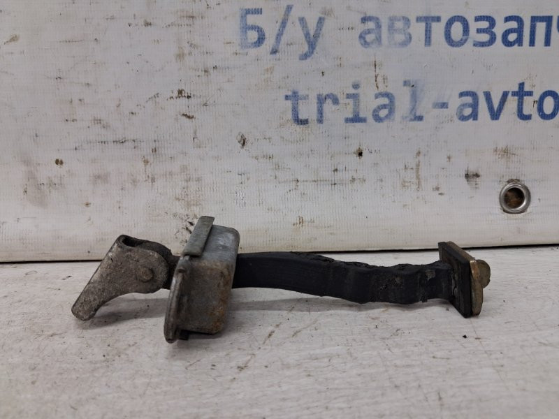 Ограничитель двери задний правый Nissan Pathfinder R51 2.5 DIESEL YD25DDTI 2004 (б/у) Киев - изображение 1