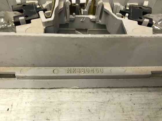 Плафон передний Mitsubishi L200 KB 2.5 ДИЗЕЛЬ 4D56U 2006 (б/у) Киев